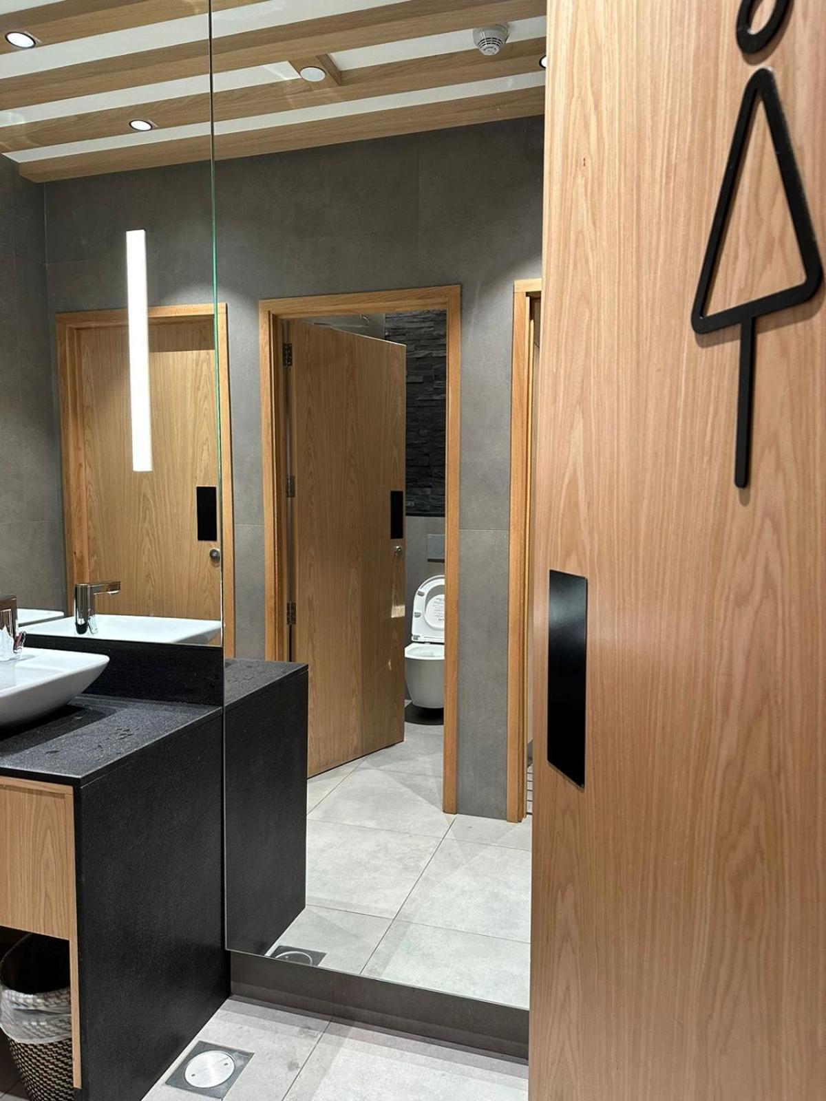 Sleep 'n Fly Sleep Lounge, B-gates Terminal 3 - Transit Only Capsulehotel Dubai